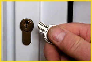 Downtown FL Locksmith Store, Downtown, FL 305-894-1742 - 73-13